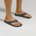 OLUKAI Hokua Men's Beach Sandals, Quick-Dry Flip-Flop Slides, Water Resistant & Wet Grip Rubber Soles, Compression Molded Footbed & Soft Comfort Fit - Image 6