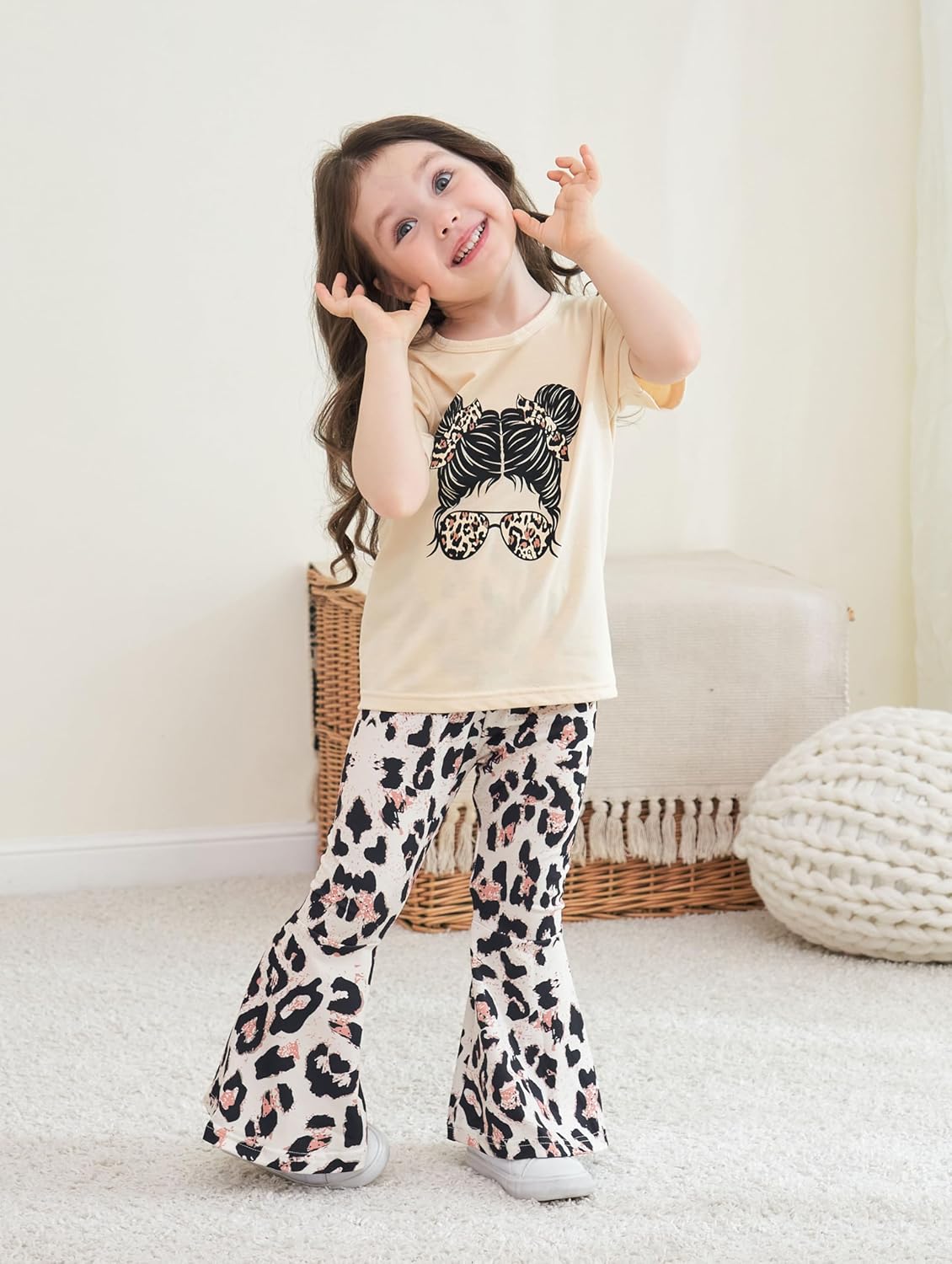 1759516392_Kids-Toddler-Girl-Clothes-Letter-Print-Graphic-Top-Leopard-Print-Flare-Leg-Pants-2PC-Summer-Clothing-Set.jpg Kids Toddler Girl Clothes Letter Print Graphic Top + Leopard Print Flare Leg Pants 2PC Summer Clothing Set - Image 5