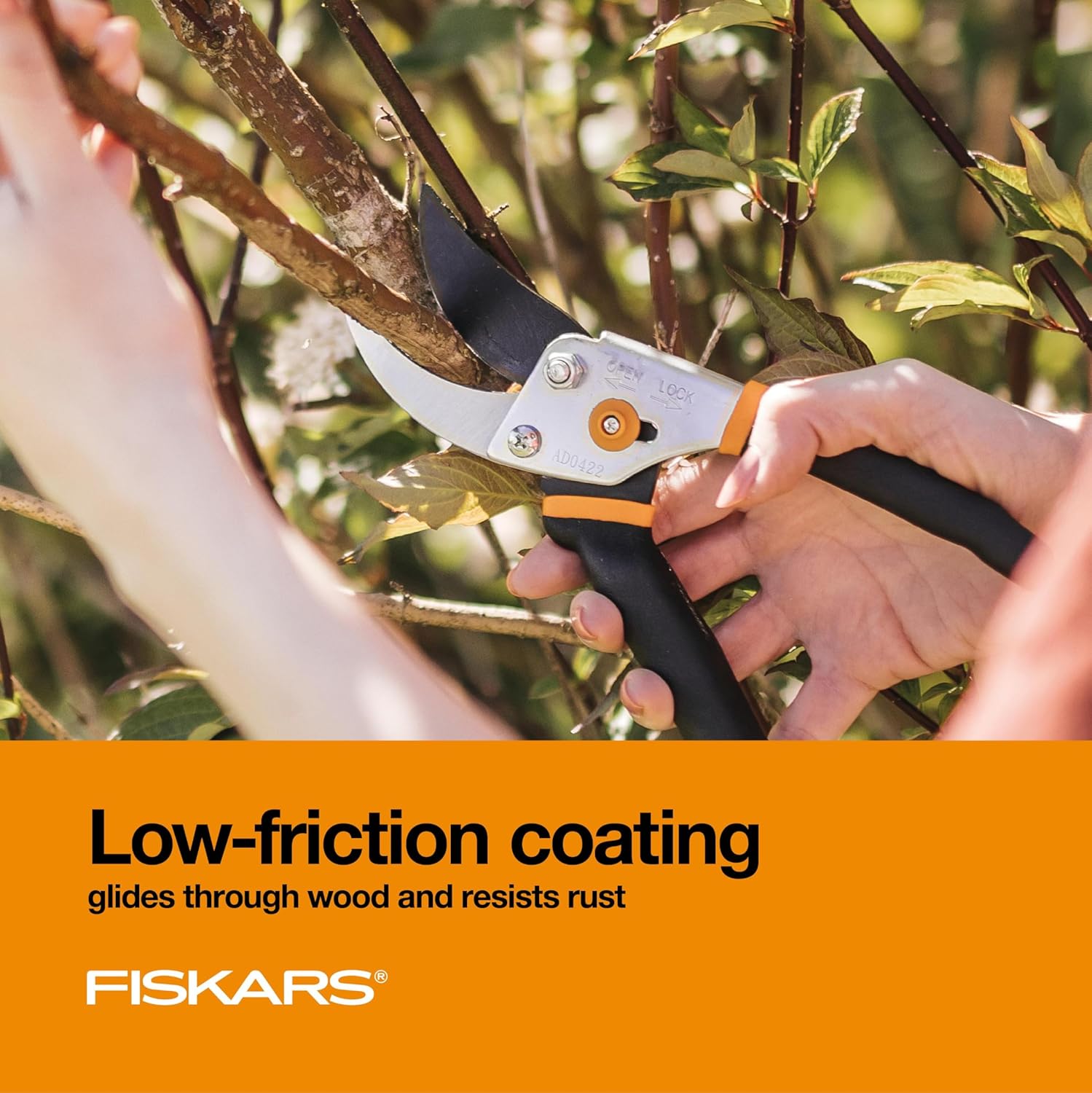 1759733649_Fiskars-Bypass-Pruning-Shears-58-Inch-Cut-Capacity-Garden-Clippers-Gardening-Scissors-with-Sharp-Rust-Resistant-Steel-Blade.jpg Fiskars Bypass Pruning Shears, 5/8-Inch Cut Capacity Garden Clippers, Gardening Scissors with Sharp, Rust Resistant Steel Blade - Image 4