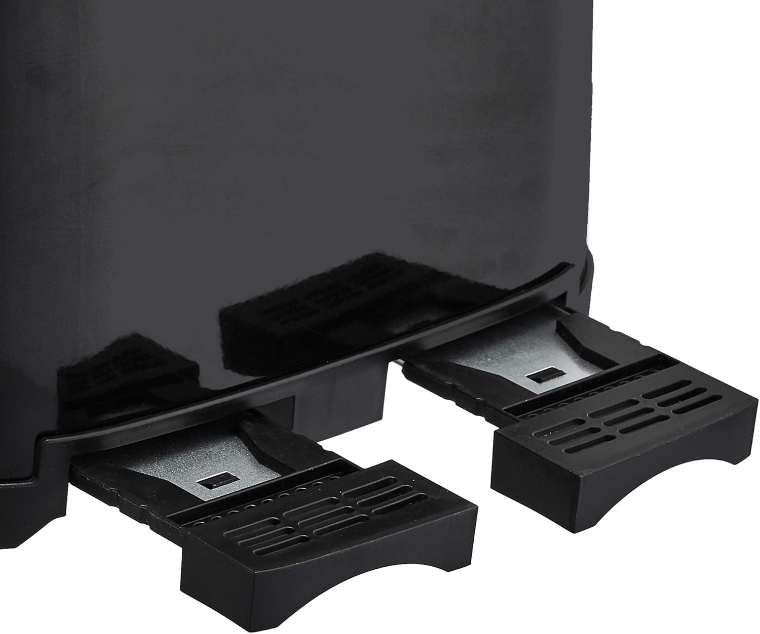 1760340589_Amazon-Basics-4-Slice-Toaster-6-Browning-Settings-Removable-Crumb-Tray-Bagel-and-Defrost-Function-Cancel-Button-1600W-Black.jpg Amazon Basics 4 Slice Toaster, 6 Browning Settings, Removable Crumb Tray, Bagel and Defrost Function, Cancel Button, 1600W, Black - Image 6