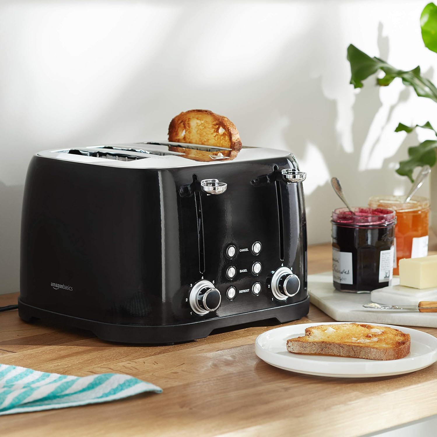 1760340592_Amazon-Basics-4-Slice-Toaster-6-Browning-Settings-Removable-Crumb-Tray-Bagel-and-Defrost-Function-Cancel-Button-1600W-Black.jpg Amazon Basics 4 Slice Toaster, 6 Browning Settings, Removable Crumb Tray, Bagel and Defrost Function, Cancel Button, 1600W, Black - Image 8