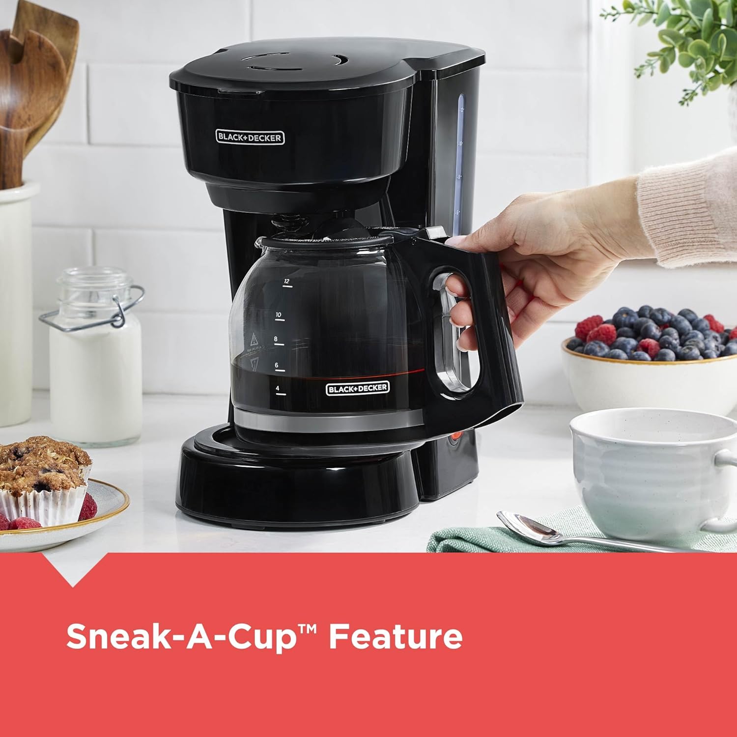 1760428106_BLACKDECKER-12-Cup-Coffee-Maker-with-Easy-OnOff-Switch-Easy-Pour-Non-Drip-Carafe-with-Removable-Filter-Basket-Vortex-Technology-Black.jpg BLACK+DECKER 12-Cup Coffee Maker with Easy On/Off Switch, Easy Pour, Non-Drip Carafe with Removable Filter Basket, Vortex Technology, Black - Image 7