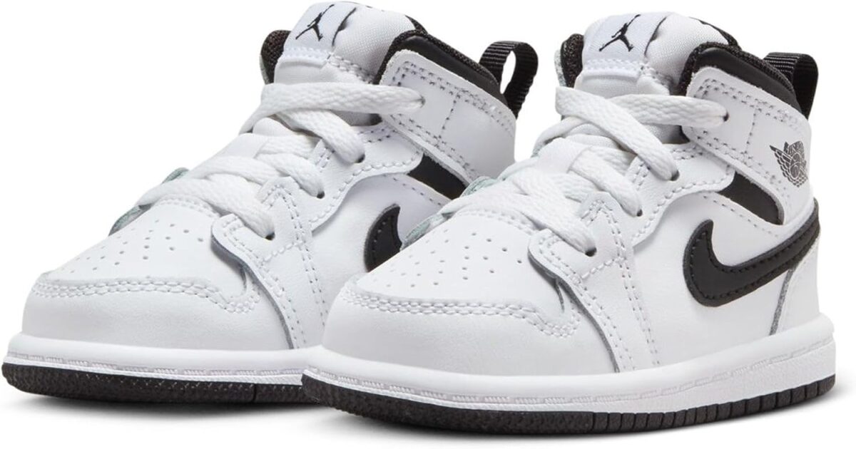 Nike Kid's Air Jordan 1 Mid Sneaker - Image 3