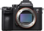 Sony Alpha 7R IV Full Frame Mirrorless Interchangeable Lens Camera w/High Resolution 61MP Sensor, up to 10FPS with Continuous AF/AE Tracking - Image 2